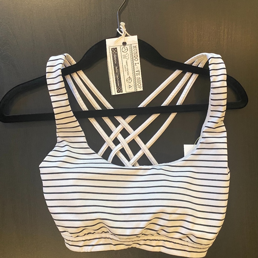 VICTORIA SPORT  B&W Striped Sports Bra Size Small